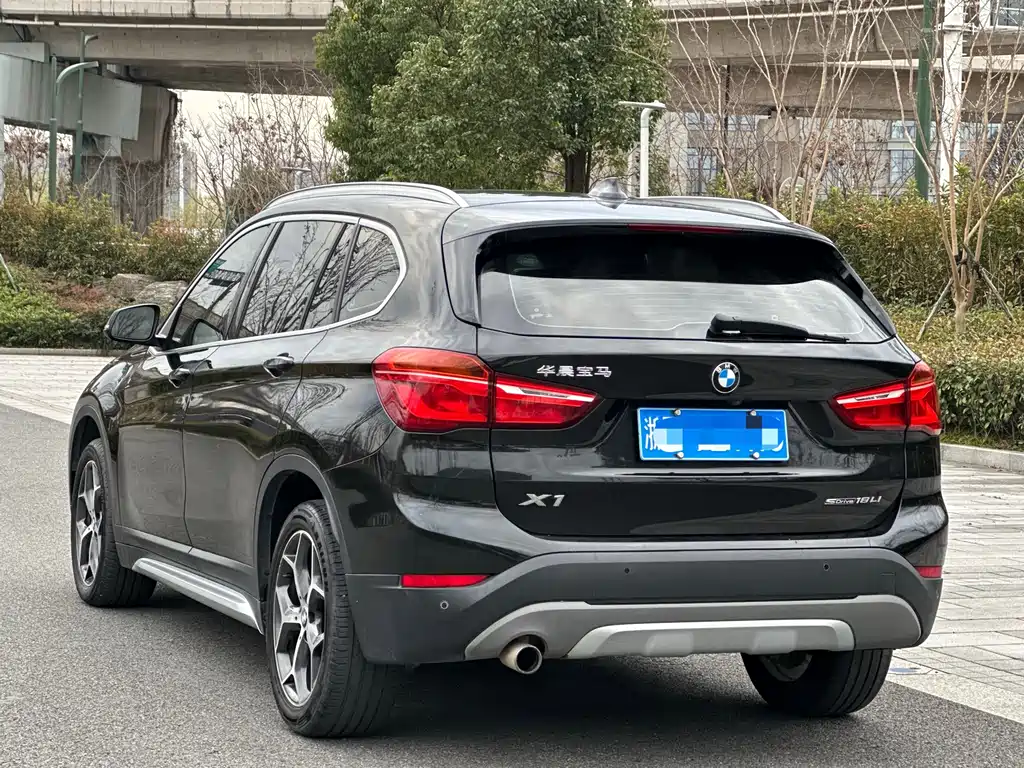 BMW X1 2019 — фото 4
