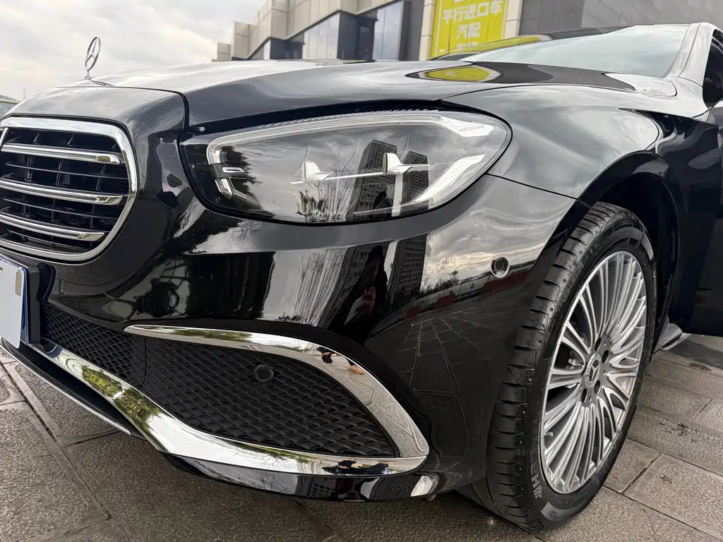 Mercedes-Benz E-Class 2023 — фото 13