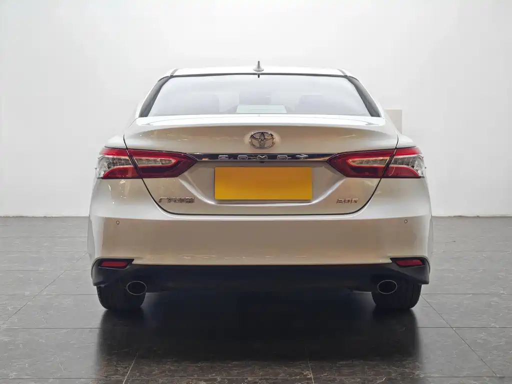 Toyota Camry 2022 — фото 6