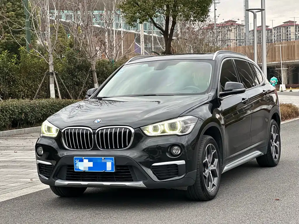 BMW X1 2019 — фото 1