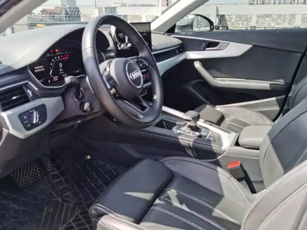Audi A4L 2023