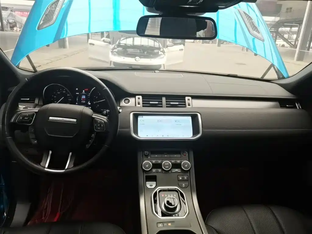 Land Rover Evoque 2018 — фото 10
