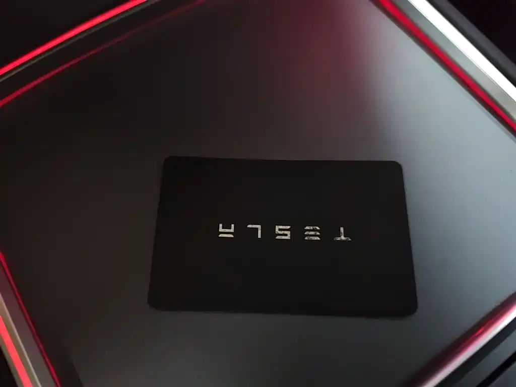 Tesla Model Y 2022 — фото 9