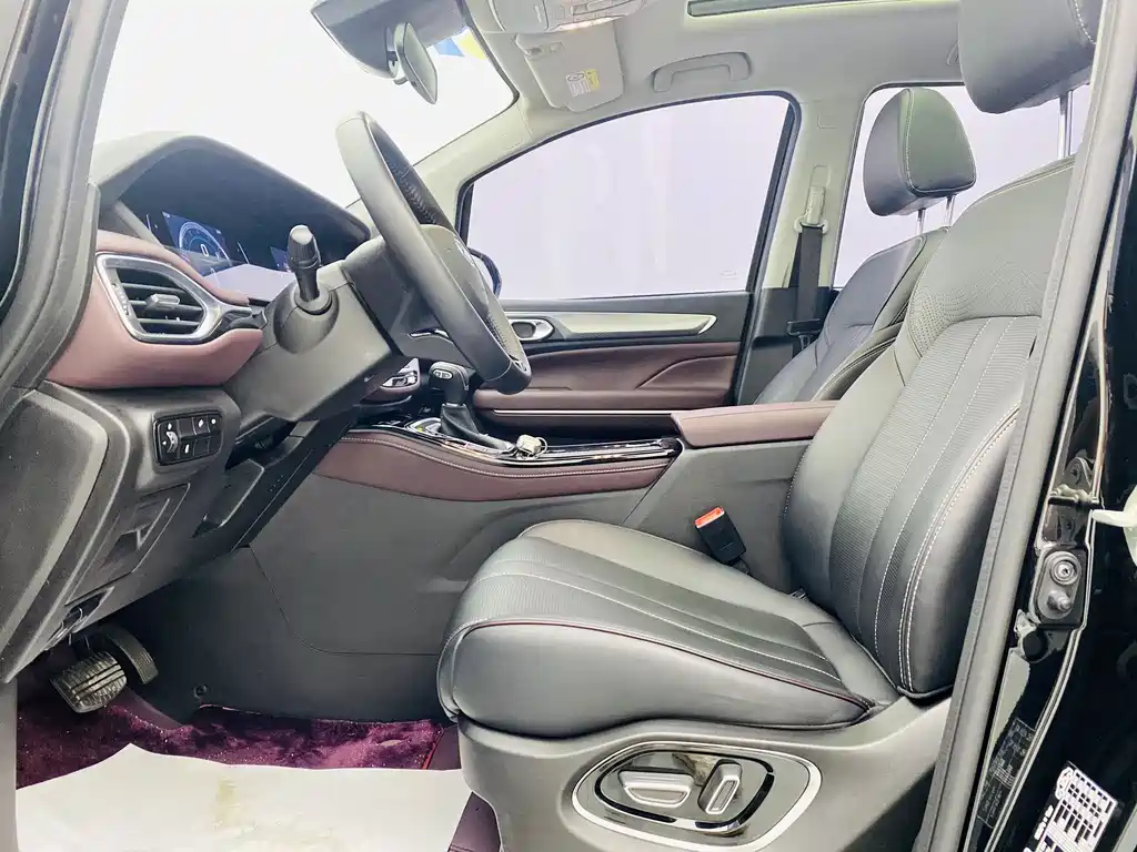 GAC Motor Trumpchi M6 2024 — фото 12