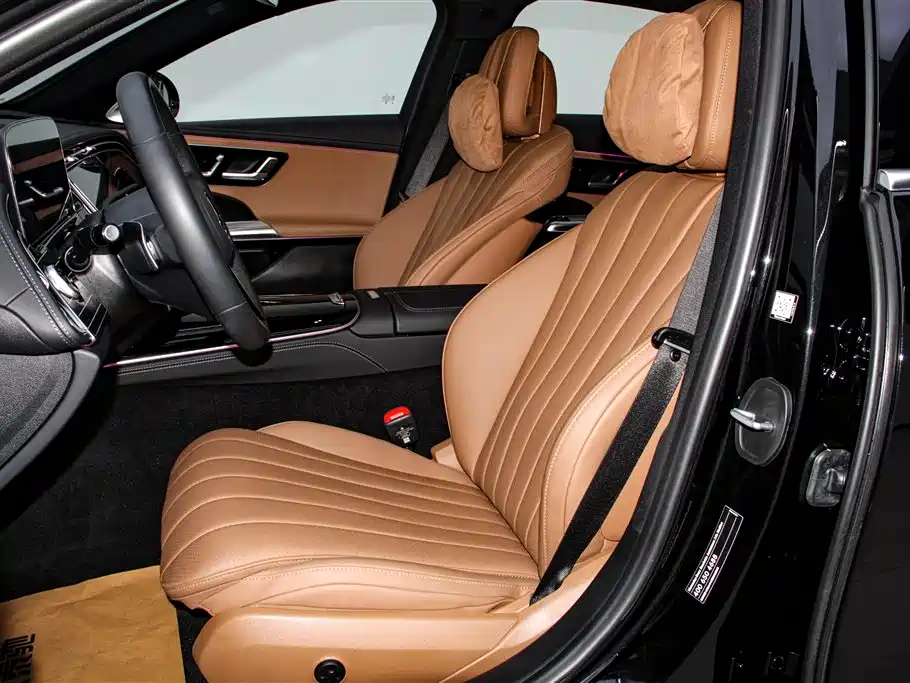 Mercedes-Benz E-Class 2025 — фото 18
