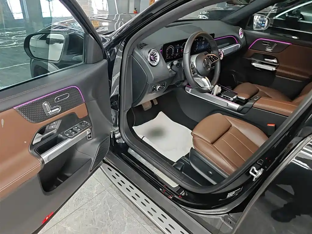 Mercedes-Benz GLB 2024 — фото 16
