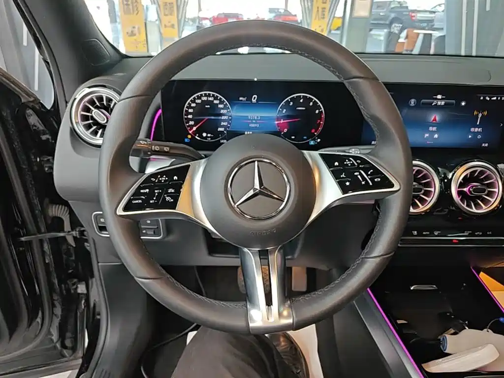 Mercedes-Benz GLB 2024 — фото 11