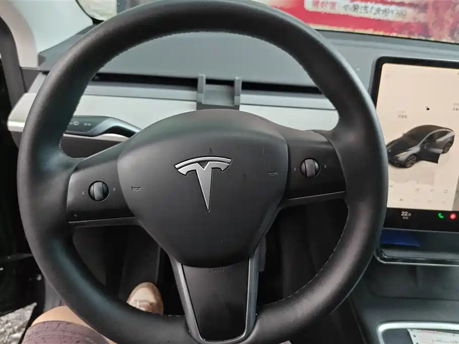 Tesla Model Y 2024 — фото 15