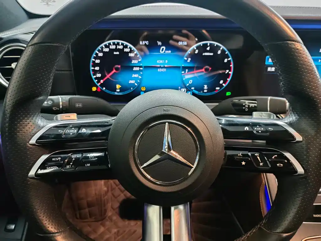 Mercedes-Benz E-Class 2021 — фото 14