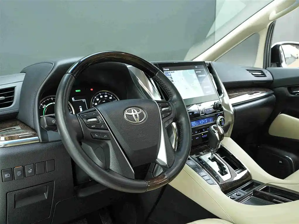 Toyota Alphard 2023 — фото 7