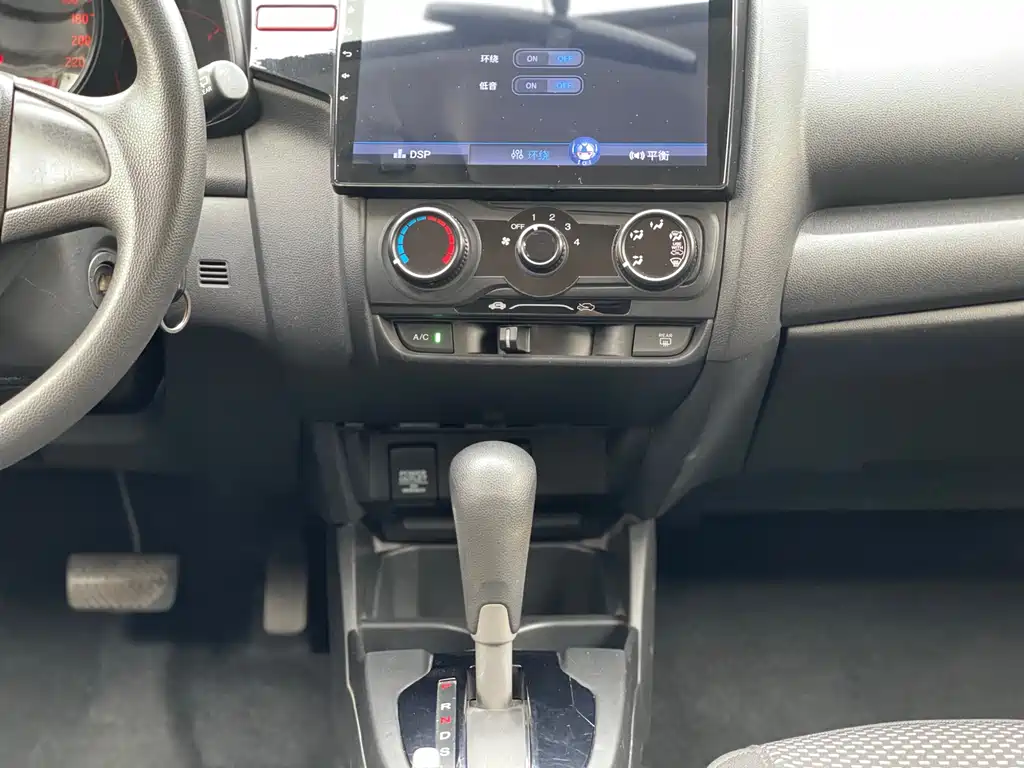 Honda Fit 2016 — фото 16