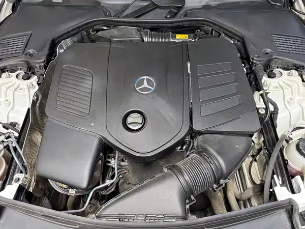 Mercedes-Benz C-Class 2024