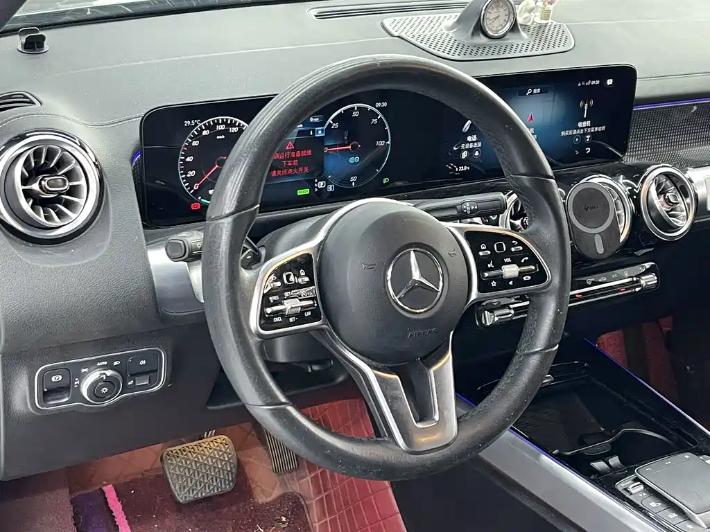 Mercedes-Benz EQB 2022 — фото 3