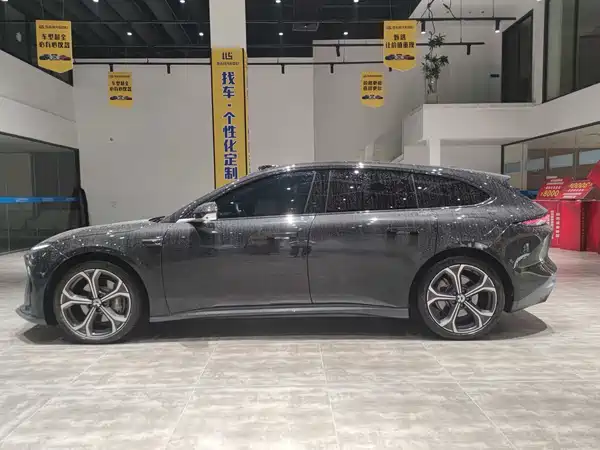 NIO ET5T 2024