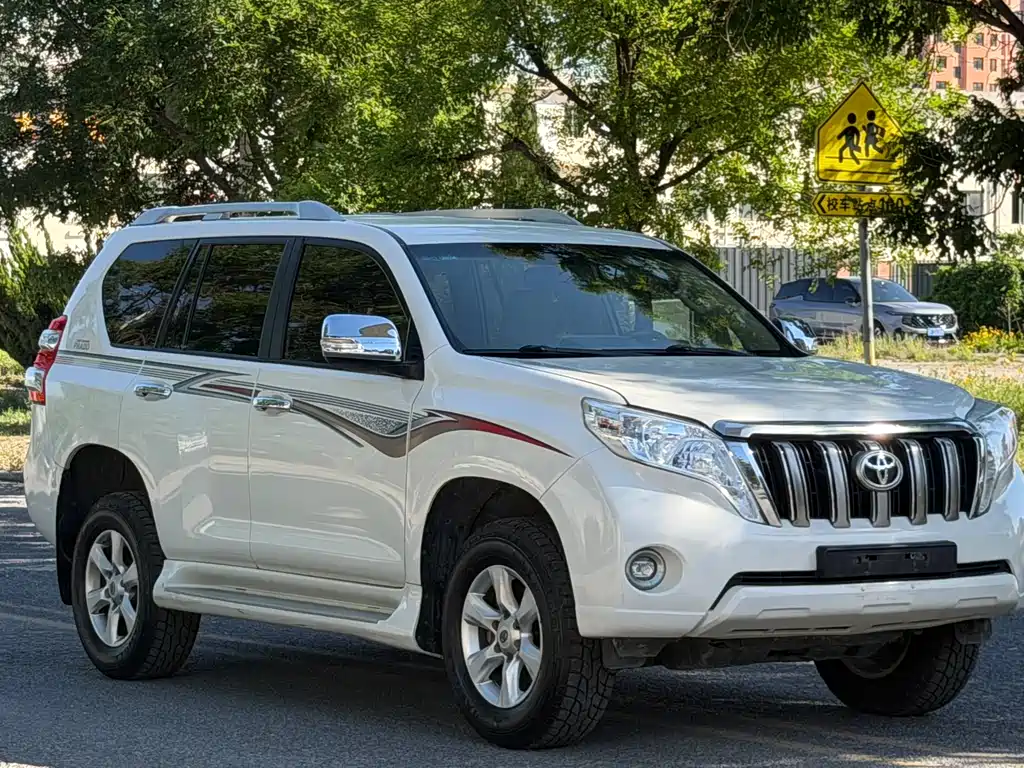 Toyota Prado 2016 — фото 3