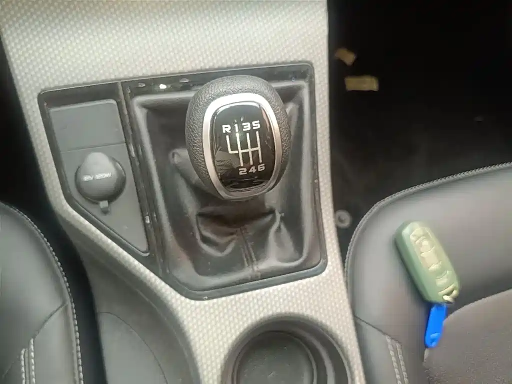 Geely Emgrand GS 2017 — фото 14