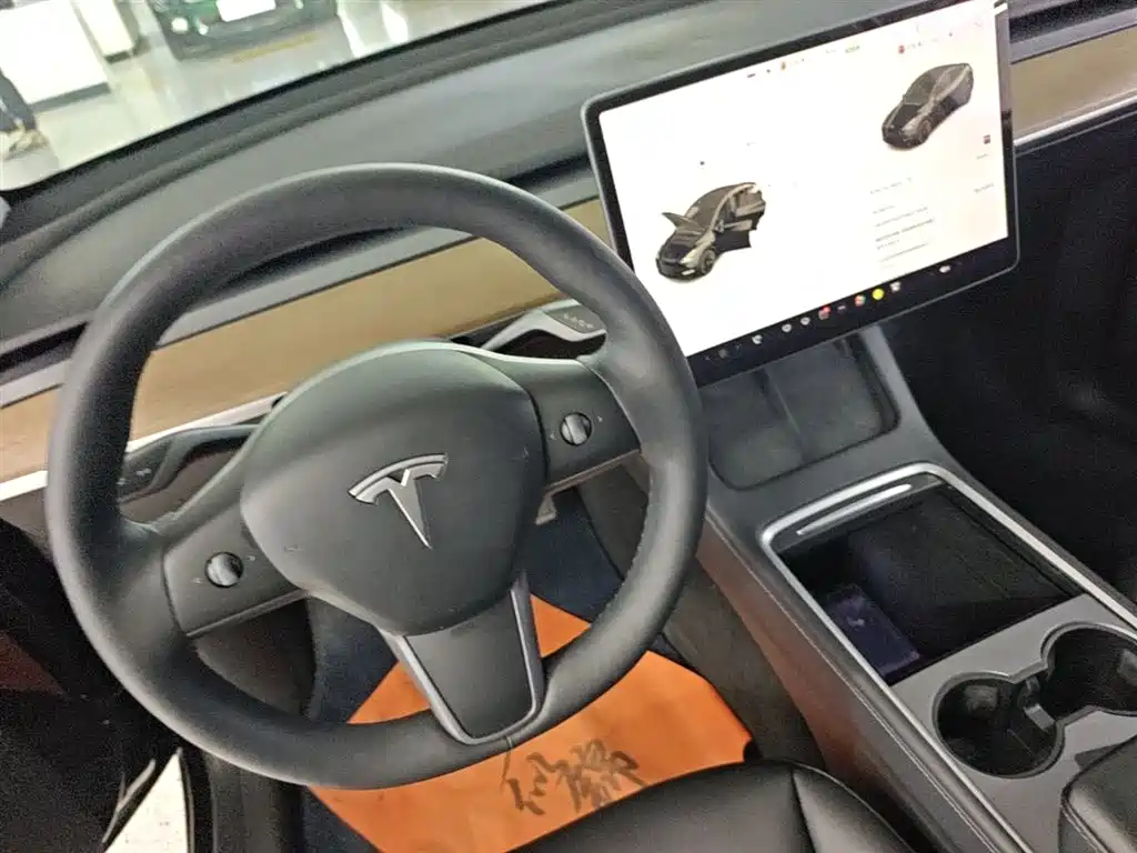 Tesla Model Y 2021 — фото 14
