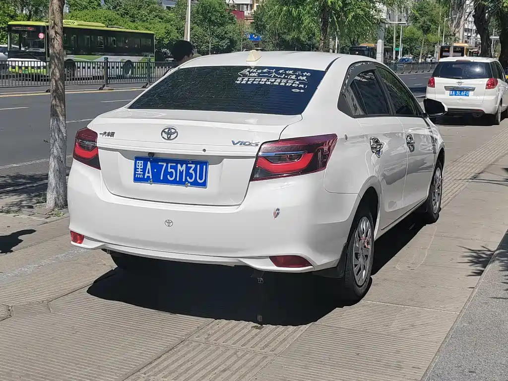 Toyota Vios 2021 — фото 4