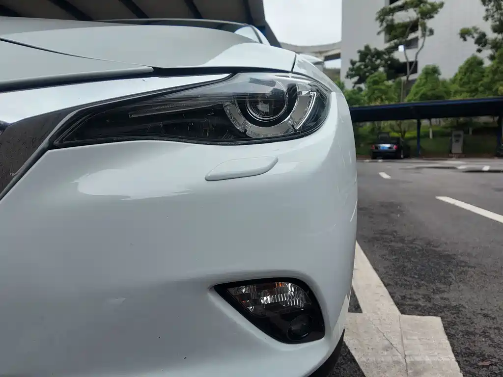 Mazda CX-4 2017 — фото 2