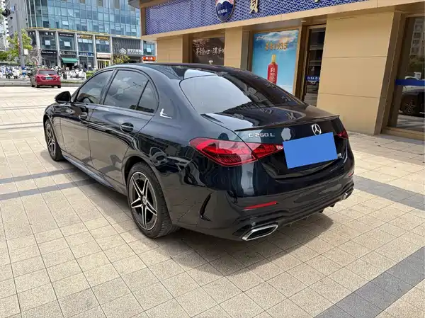 Mercedes-Benz C-Class 2024