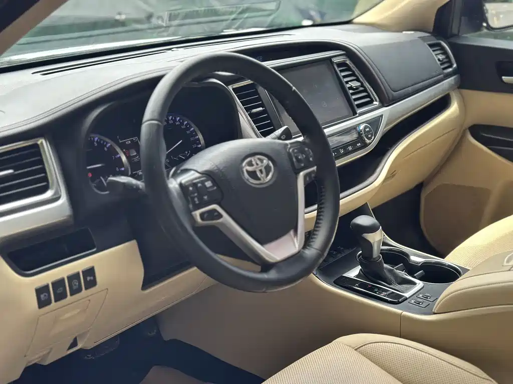 Toyota Highlander 2019 — фото 15