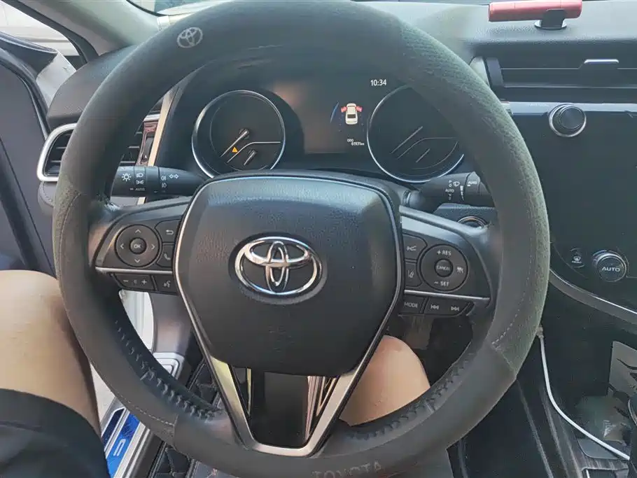 Toyota Camry 2020 — фото 15