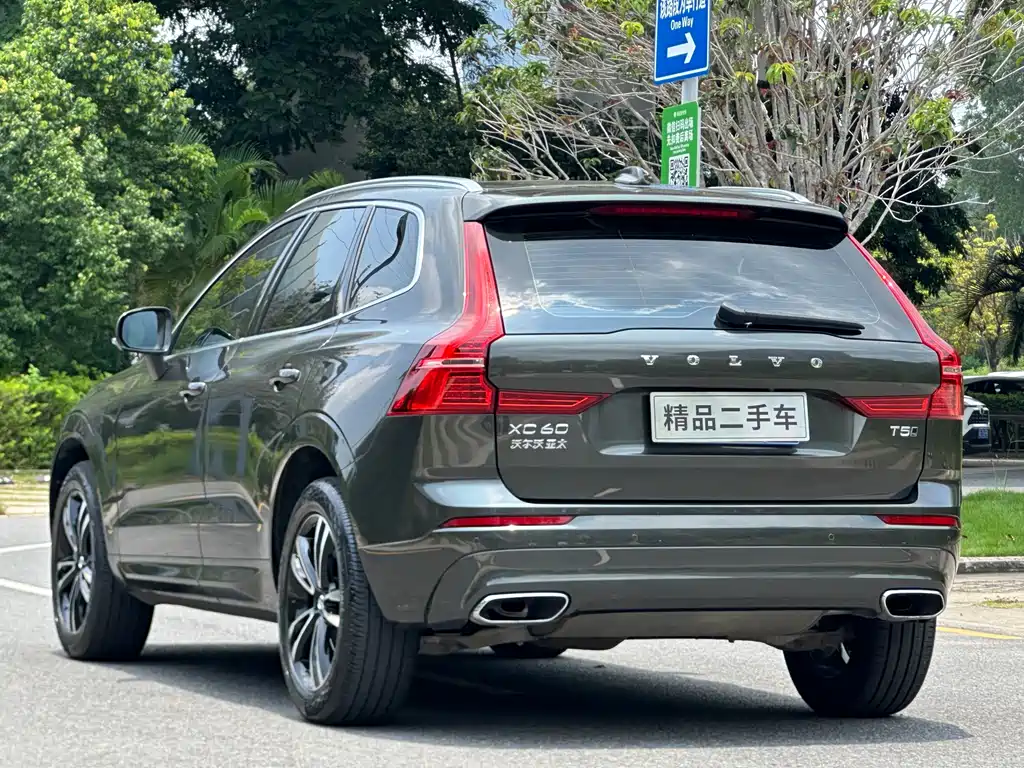 Volvo XC60 2019 — фото 4