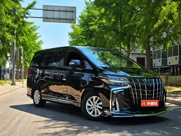 Toyota Alphard 2012