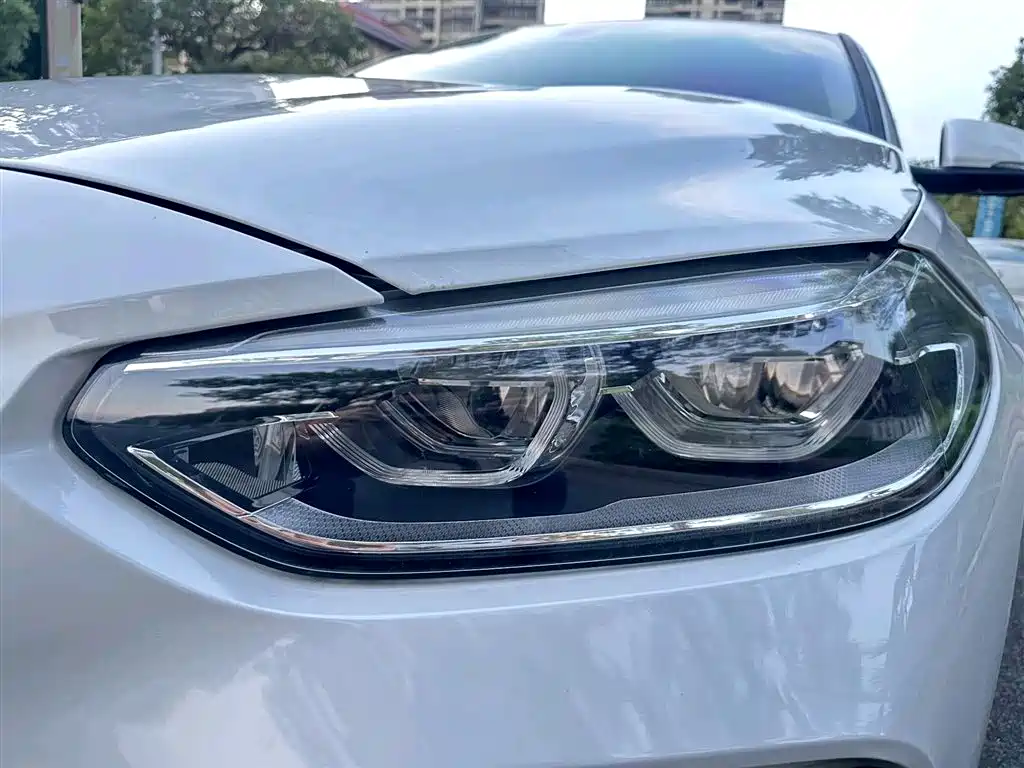 BMW 1 Series 2021 — фото 14