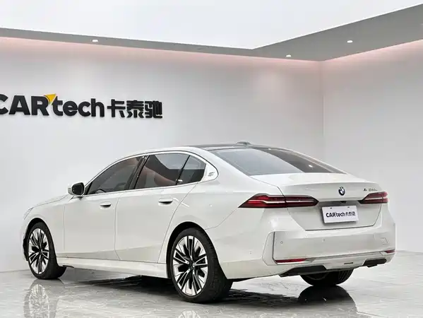BMW 5 Series 2024