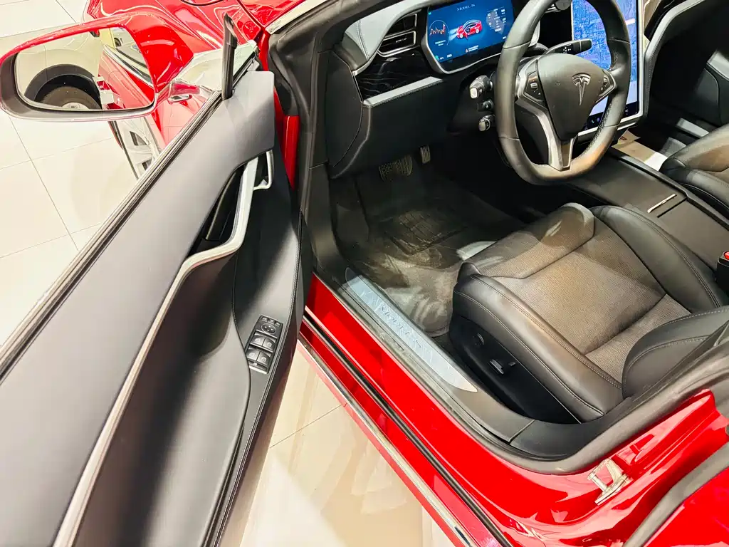 Tesla Model S 2017 — фото 23