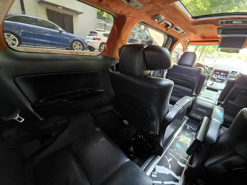 Toyota Alphard 2014 — фото 13