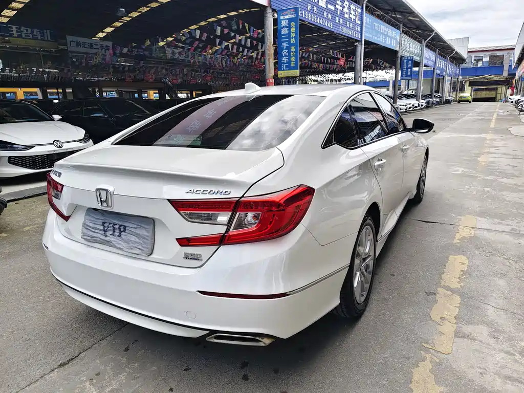 Honda Accord 2020 — фото 9