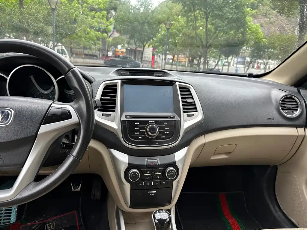 Changan Eado 2014 — фото 11