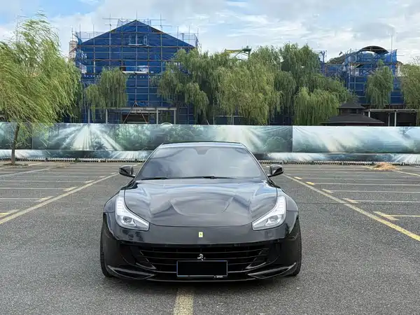 Ferrari GTC4Lusso 2018