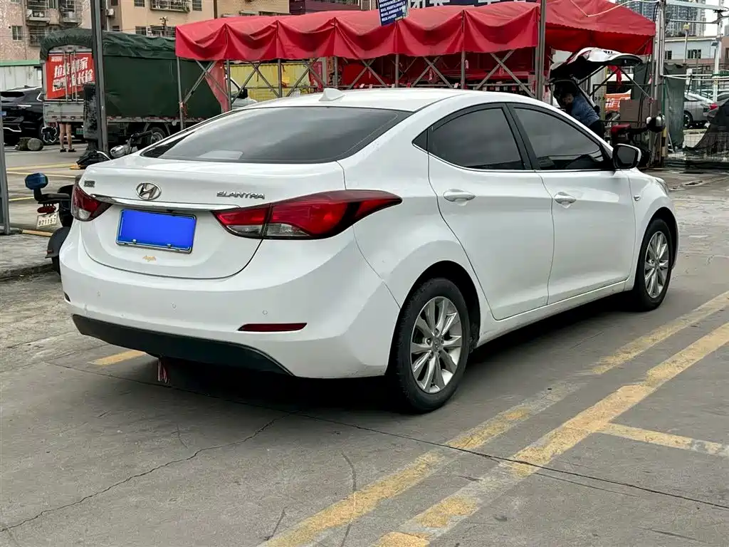 Hyundai Elantra Langdong 2017 — фото 9
