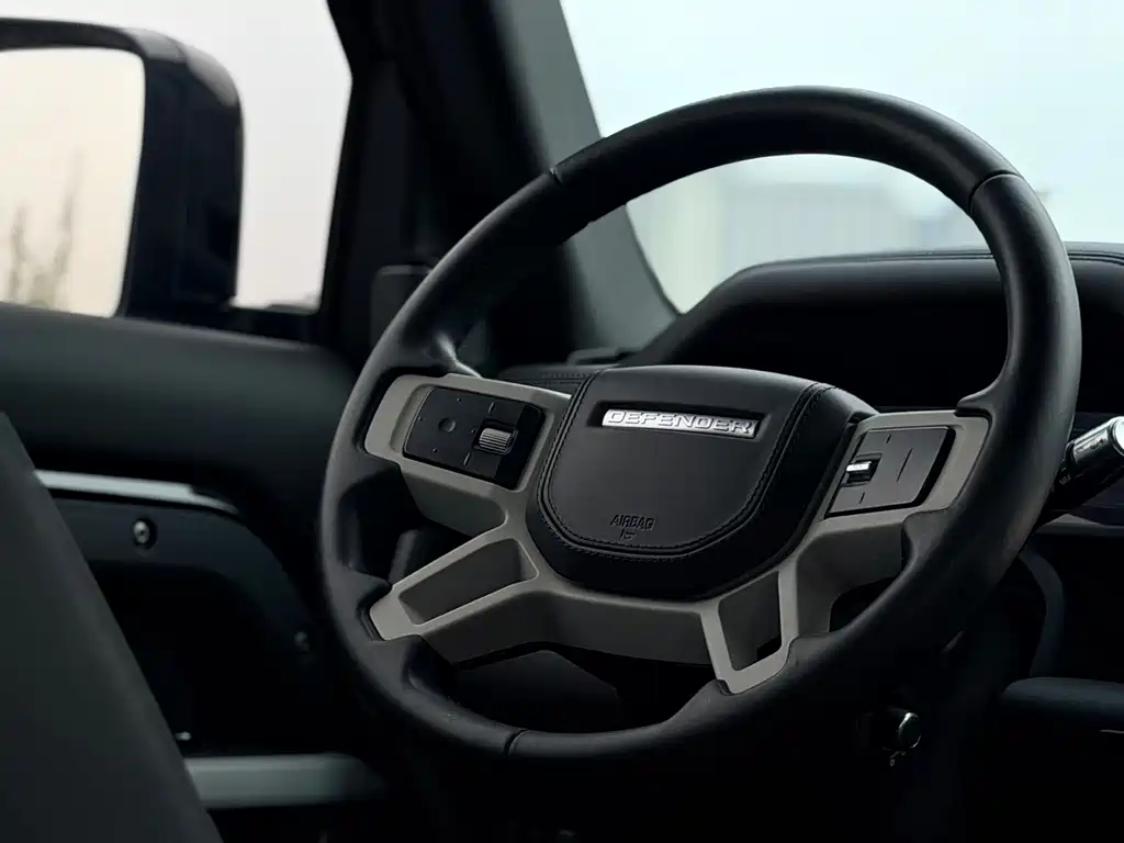 Land Rover Defender 2020 — фото 8
