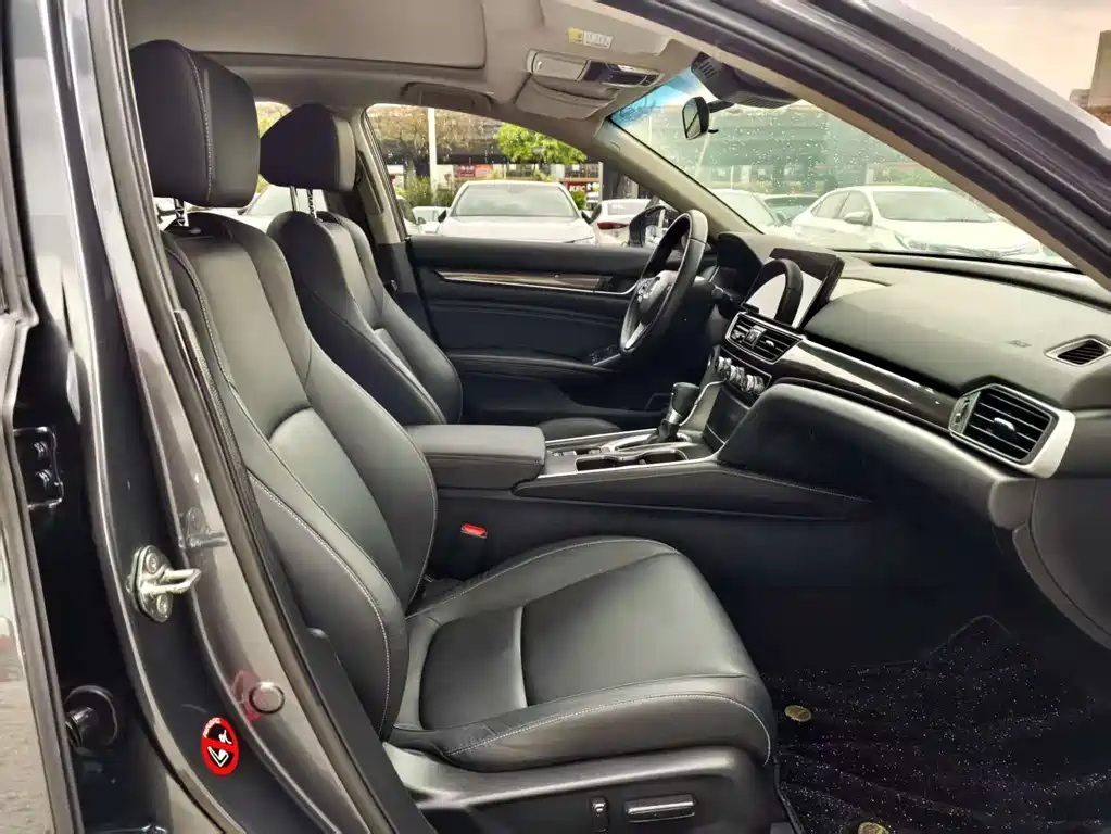 Honda Accord 2022 — фото 17