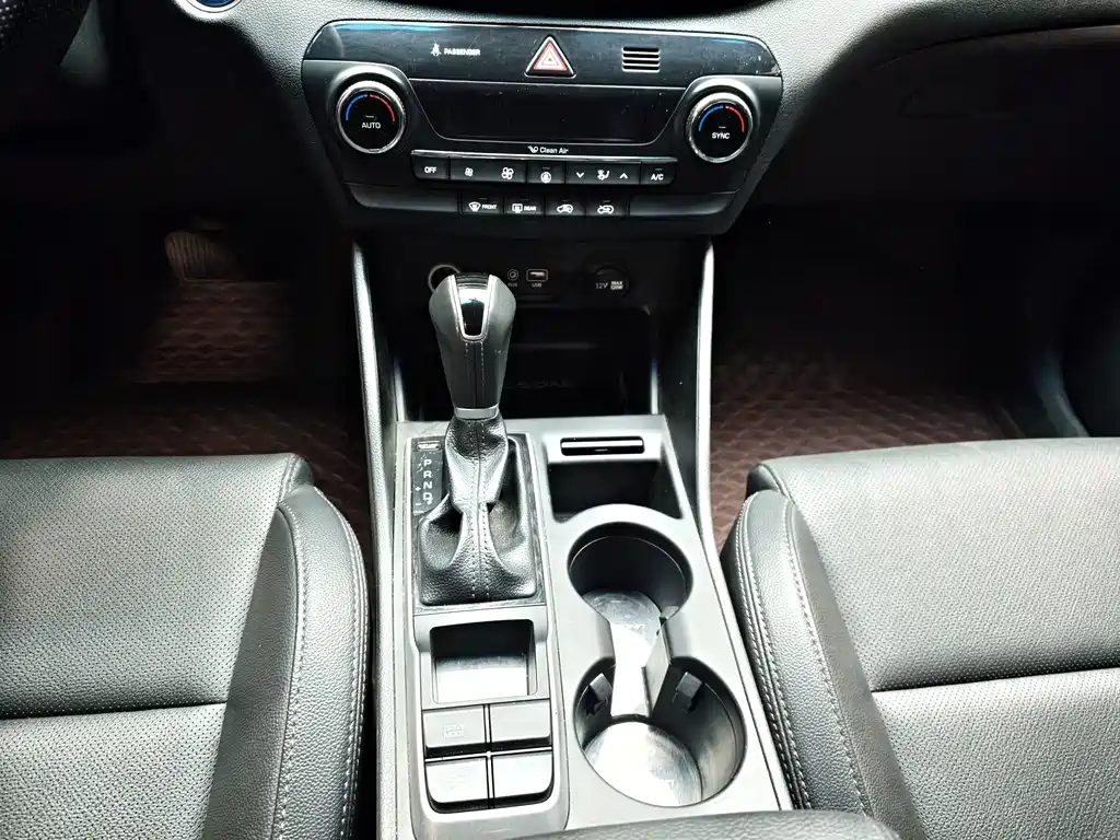 Hyundai Tucson 2018 — фото 13