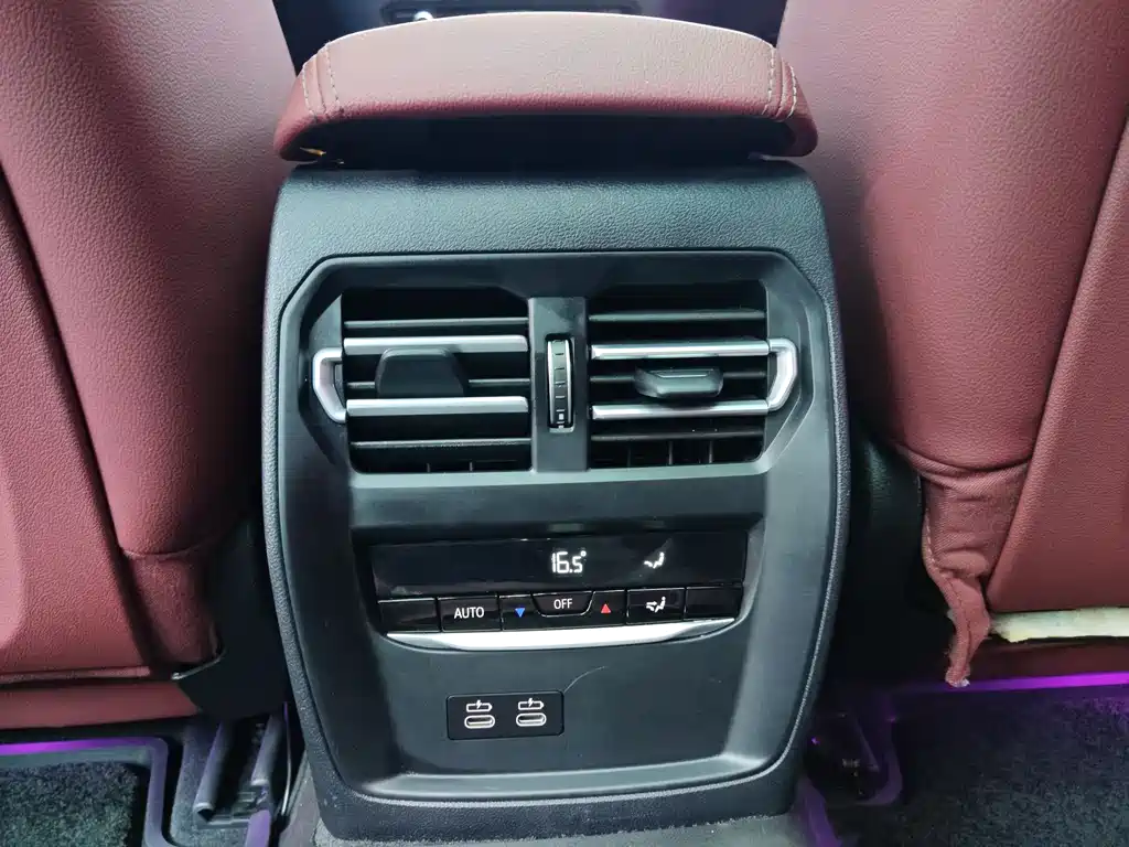 BMW 3 Series 2023 — фото 14