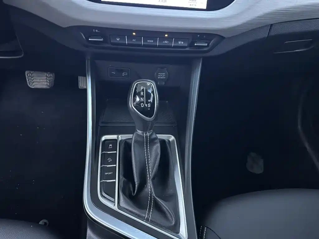 Geely Vision X3 2021 — фото 13