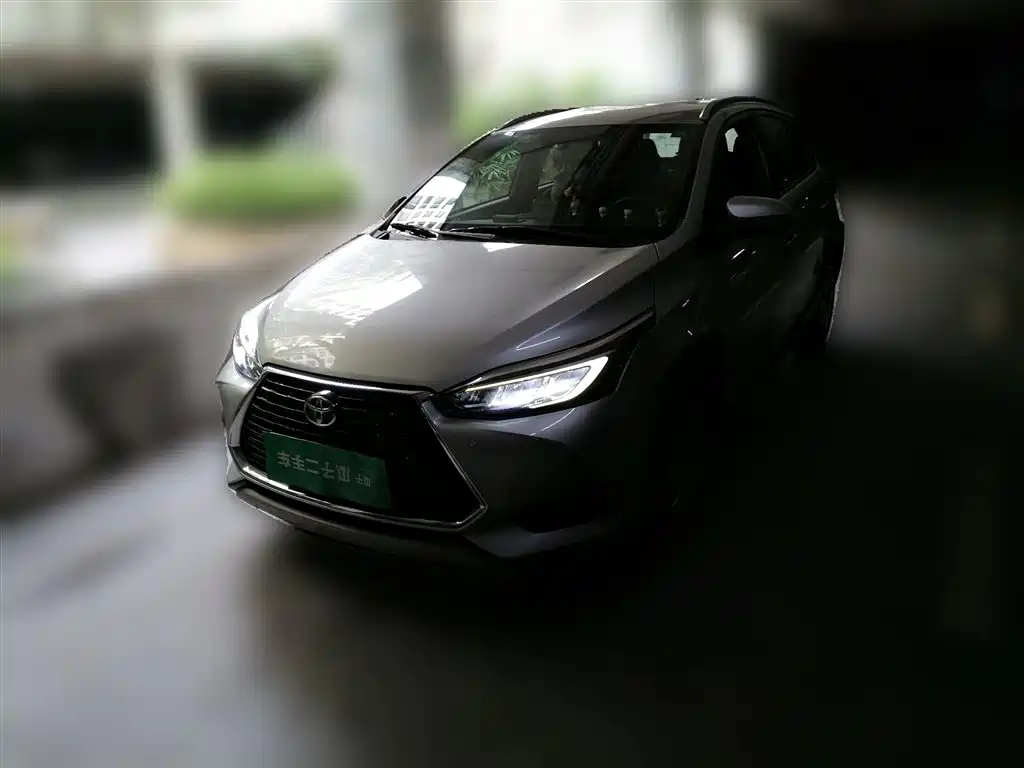 Toyota Yaris L 2020 — фото 1