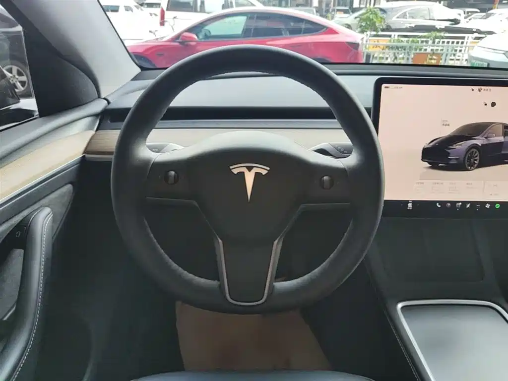 Tesla Model Y 2022 — фото 11