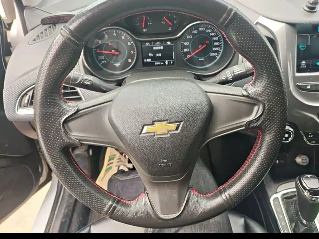 Chevrolet Cruze 2017 — фото 13