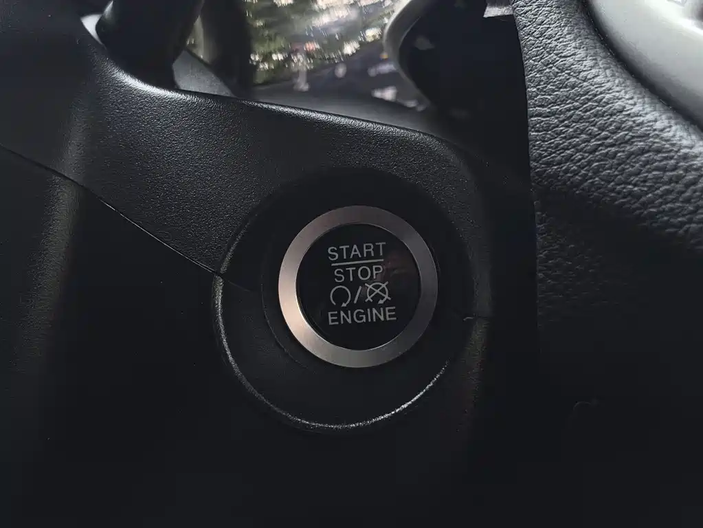 Jeep Compass 2018 — фото 22