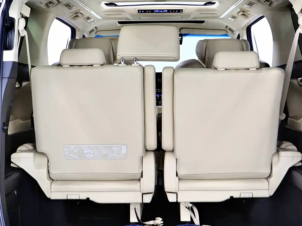 Toyota Vellfire 2021 — фото 18