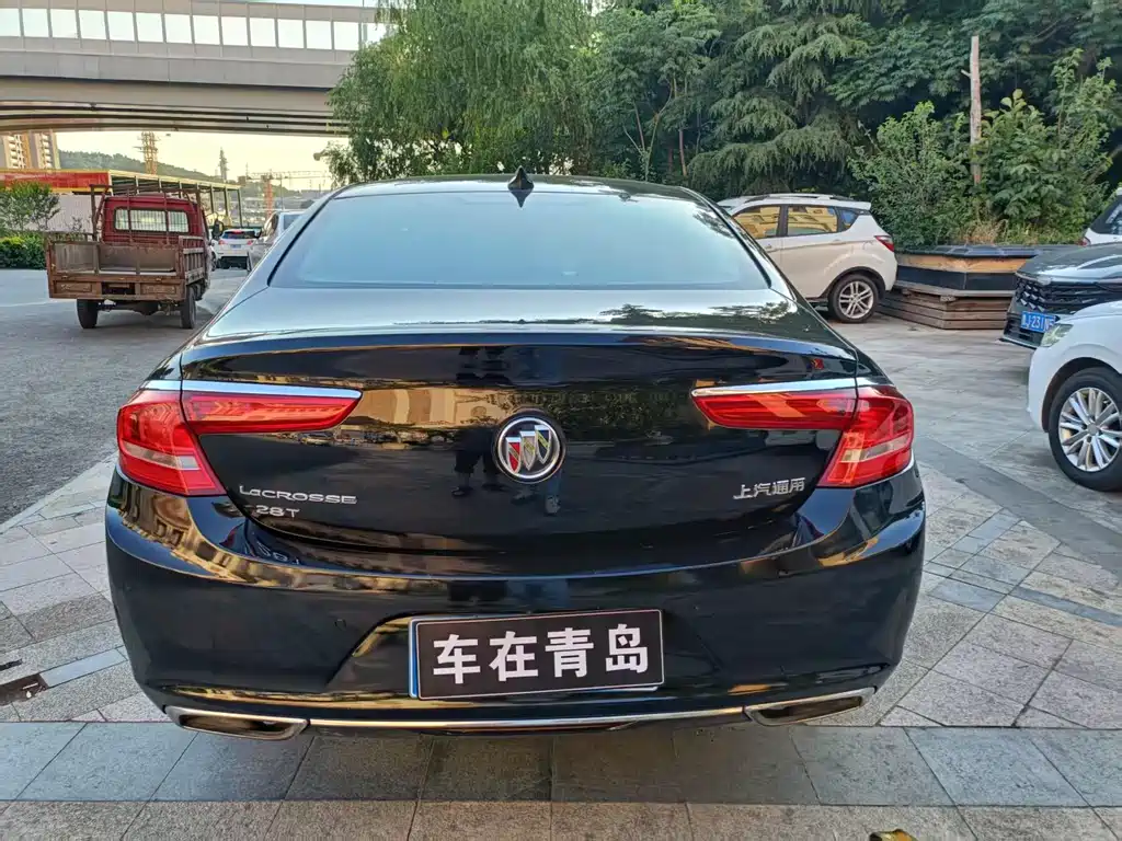 Buick LaCrosse 2017 — фото 14