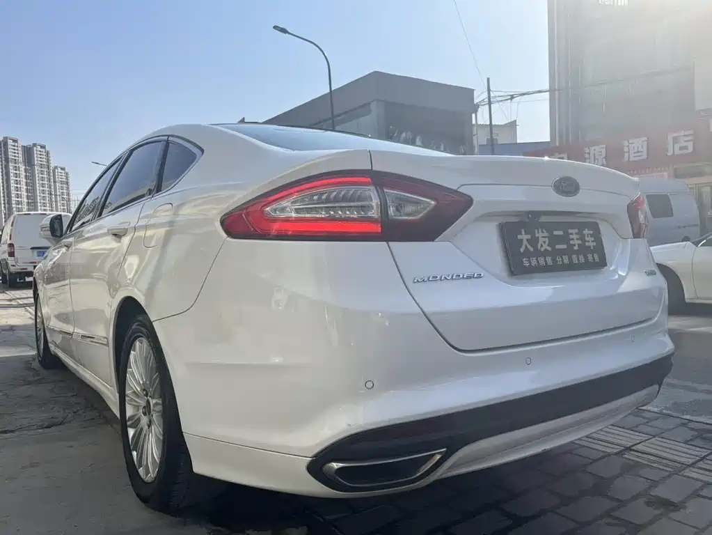 Ford Mondeo 2015 — фото 4