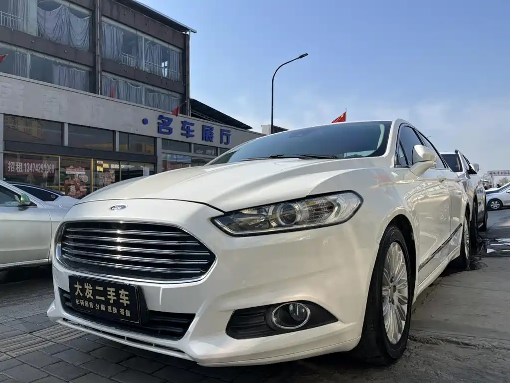 Ford Mondeo 2015 — фото 1