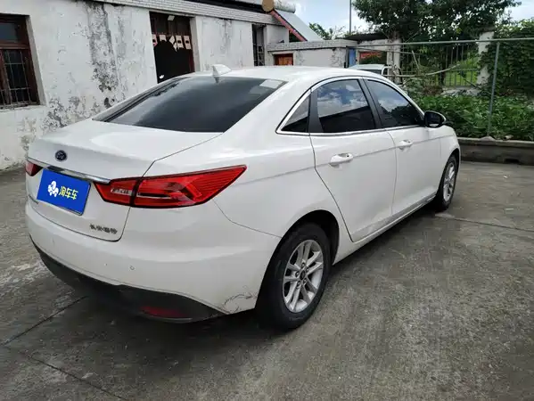 Ford Escort 2019